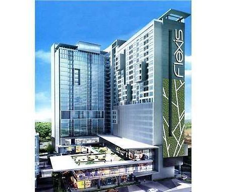 Premier Times International Hotel Сери-Кембанган Экстерьер фото
