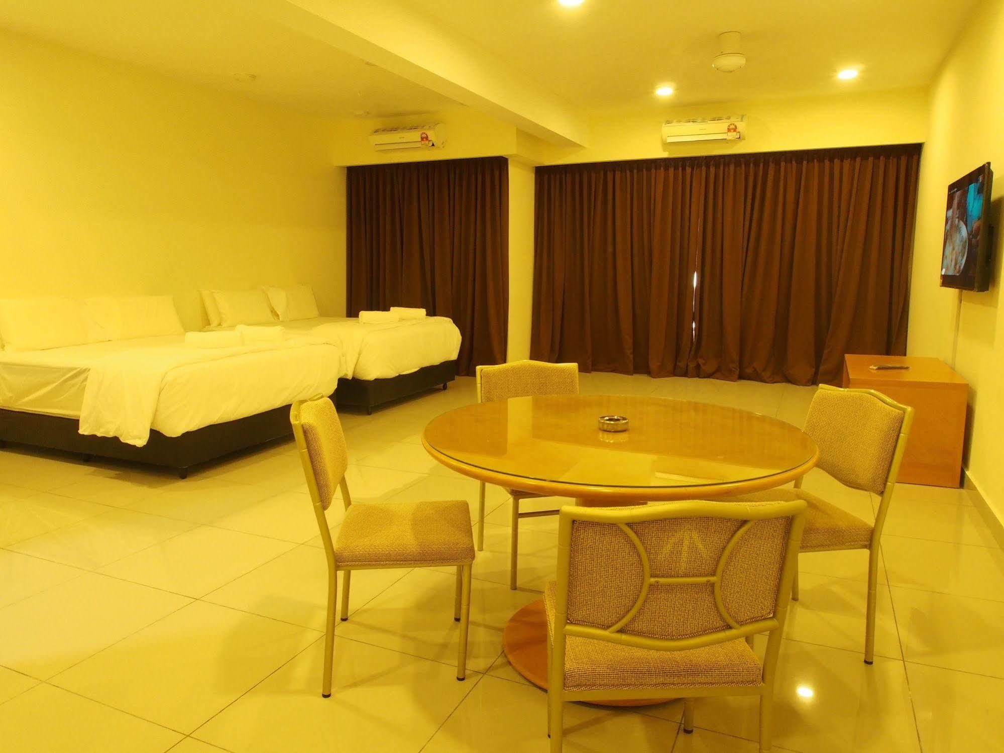 Premier Times International Hotel Сери-Кембанган Экстерьер фото